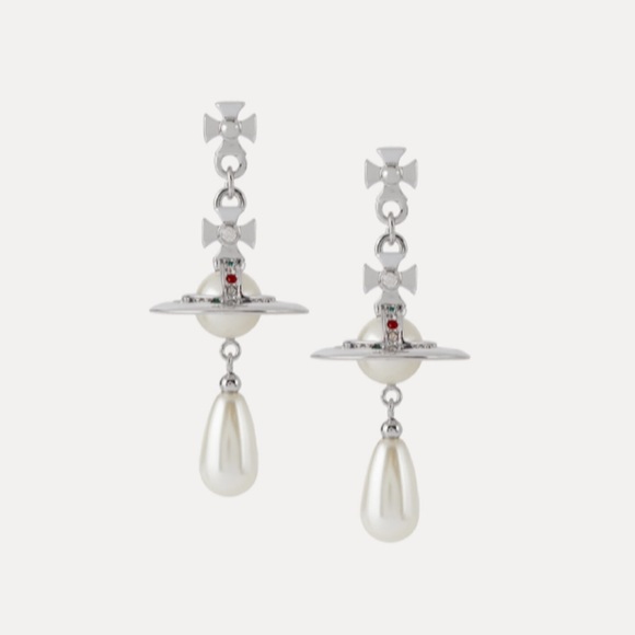 Vivienne Westwood Jewelry - NWOT Vivienne Westwood Pearl Drop Earring